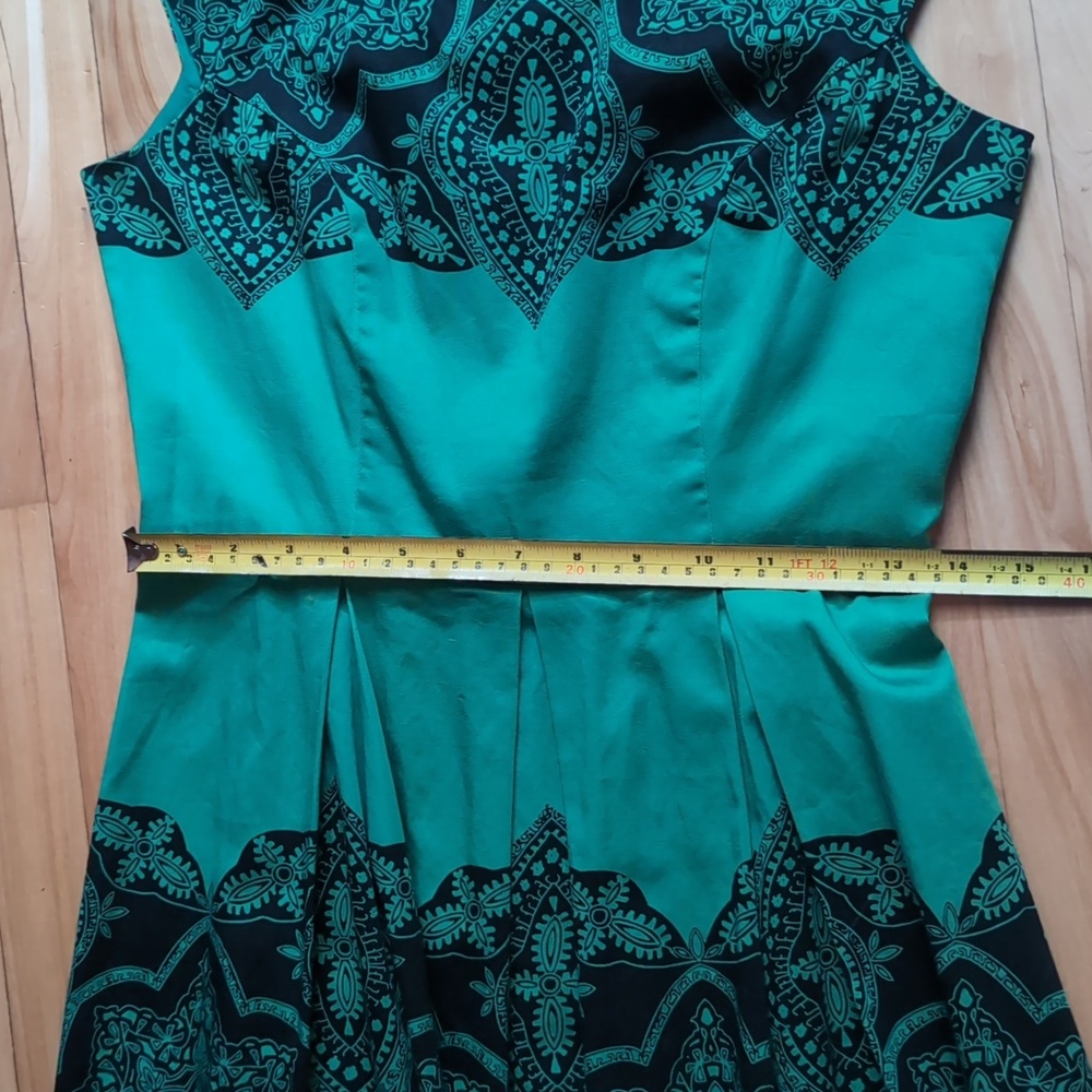 Tristan Emerald Green and Black Patterned Midi Dress - Picture 4 of 5